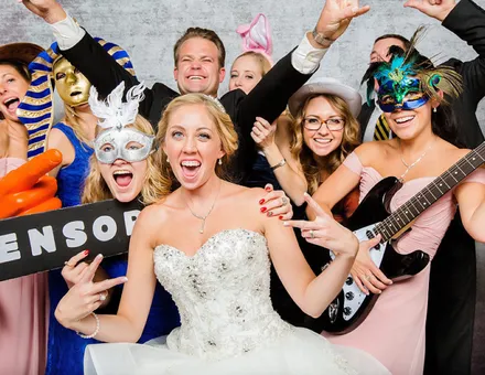 Photo booth guestbook moment