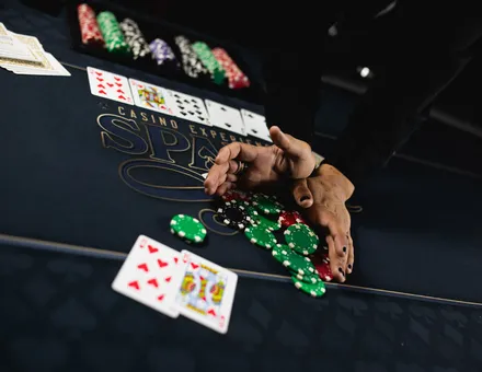 Texas Hold’em tournament table