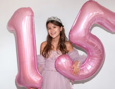 Quinceañera photo booth moment